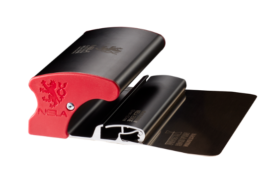 Lame de finition plâtre Nela, Black edition edge, 31-1/2", avec lame interchangeable, Acier inoxydable doré